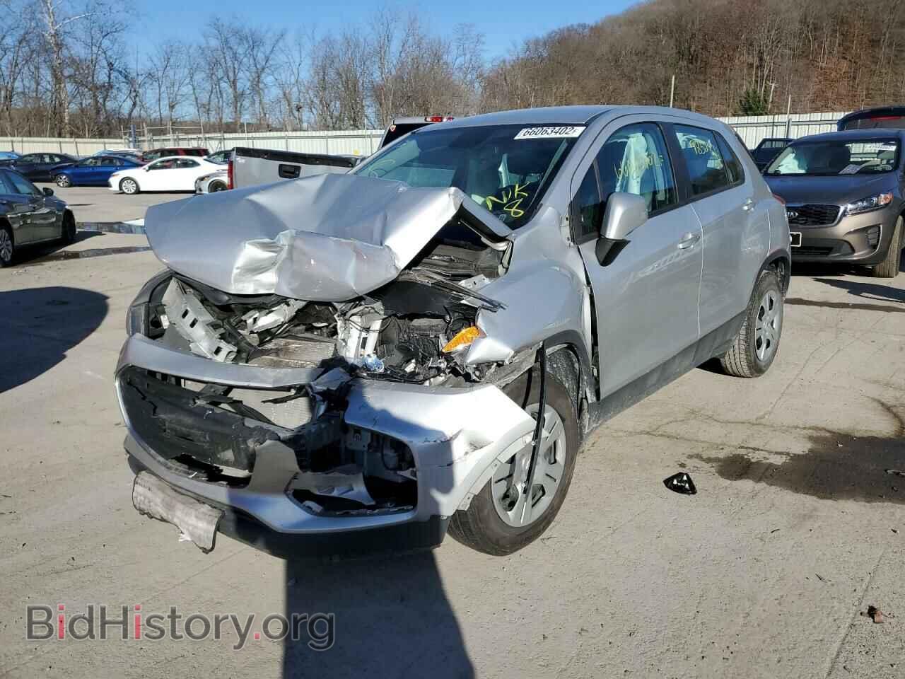 2017 CHEVROLET TRAX - VIN: 3GNCJKSB1HL288220 - Фото 2