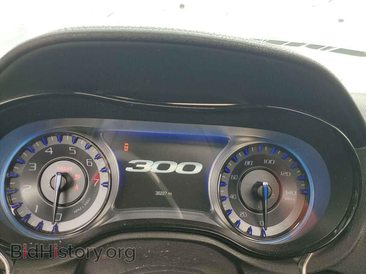 2017 CHRYSLER 300 - VIN: 2C3CCAGG2HH616744 - Фото 9