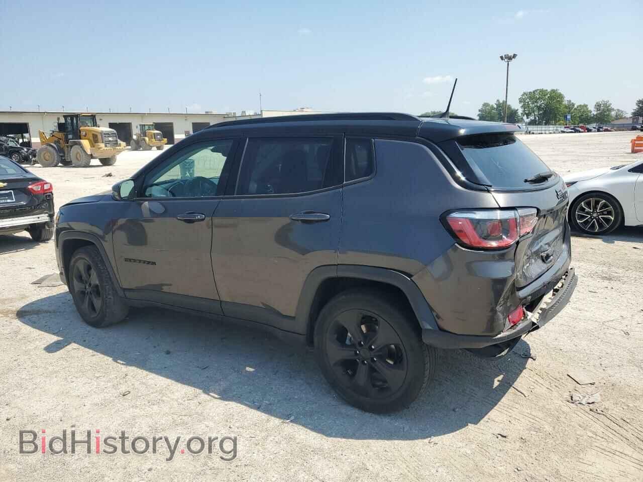 2018 JEEP COMPASS - VIN: 3C4NJCBB0JT501803 - Photo 2