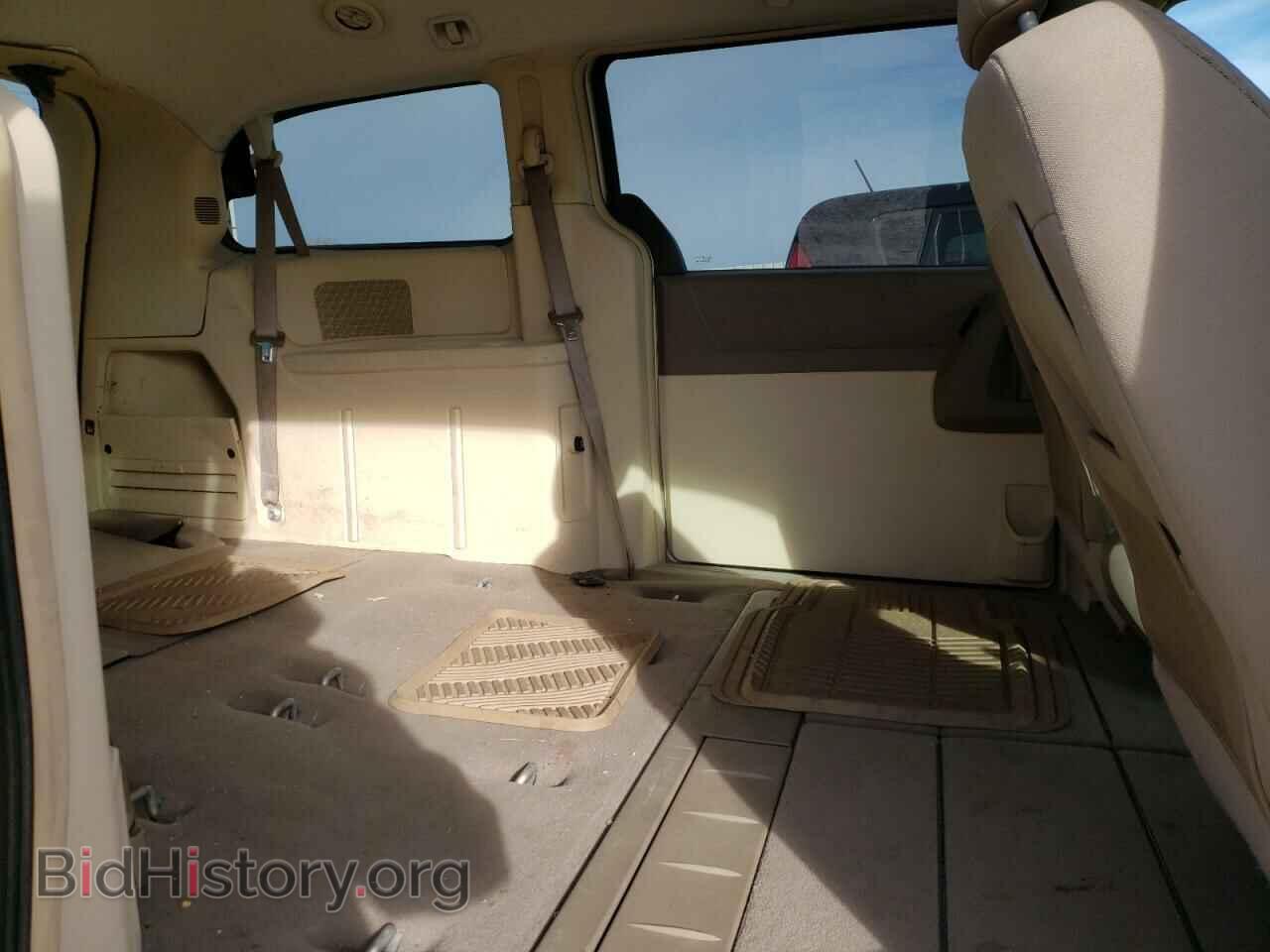 2008 CHRYSLER MINIVAN - VIN: 2A8HR44H98R727745 - Фото 6