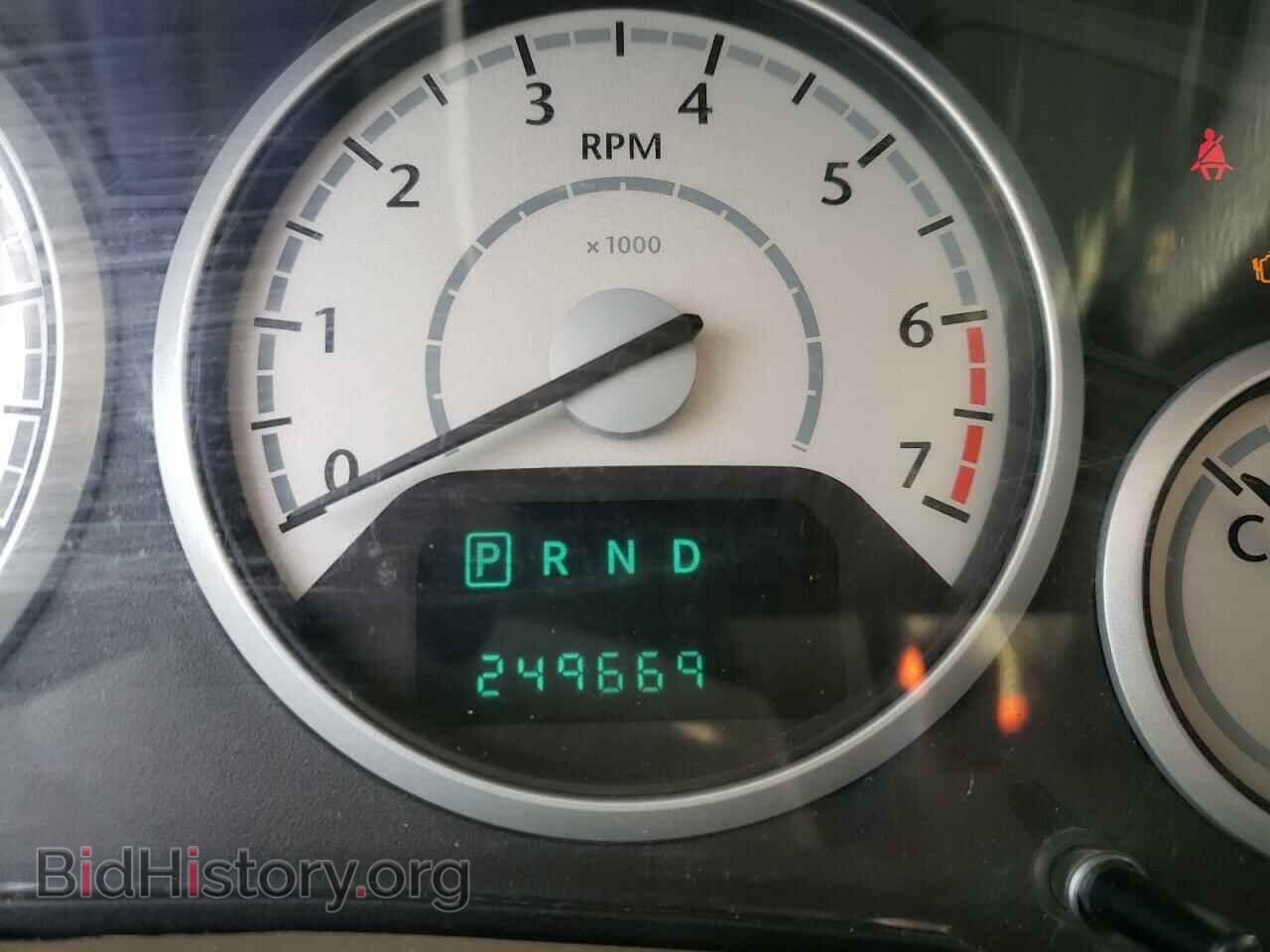 2008 CHRYSLER MINIVAN - VIN: 2A8HR44H98R727745 - Фото 8