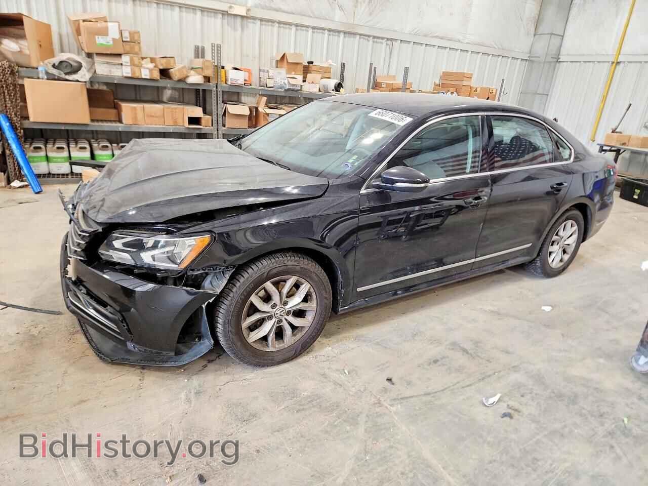Photo 1VWAT7A38HC045238 - VOLKSWAGEN PASSAT 2017