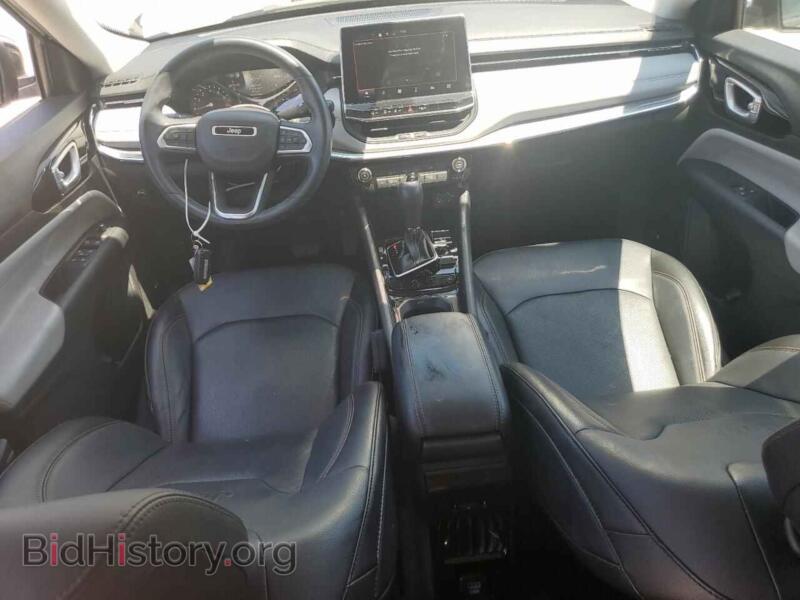 2022 Jeep COMPASS (VIN 3C4NJDCB8NT142288) — photo 8 of 13