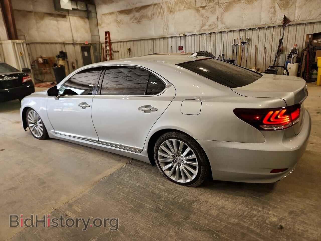 2013 LEXUS LS460 - VIN: JTHDL5EF8D5005327 - Photo 2