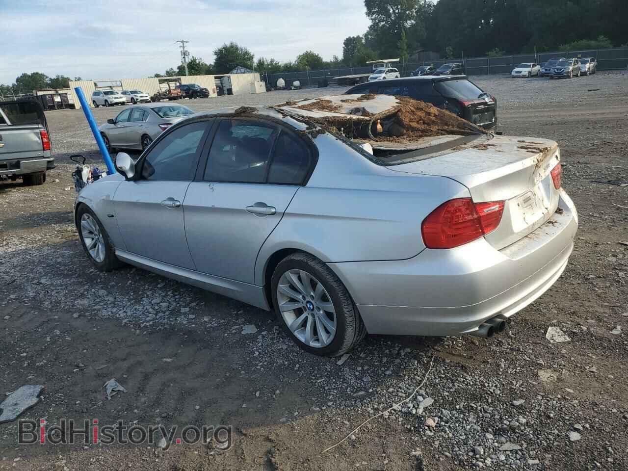 2011 BMW 3 SERIES - VIN: WBAPH7C5XBE680919 - Фото 2