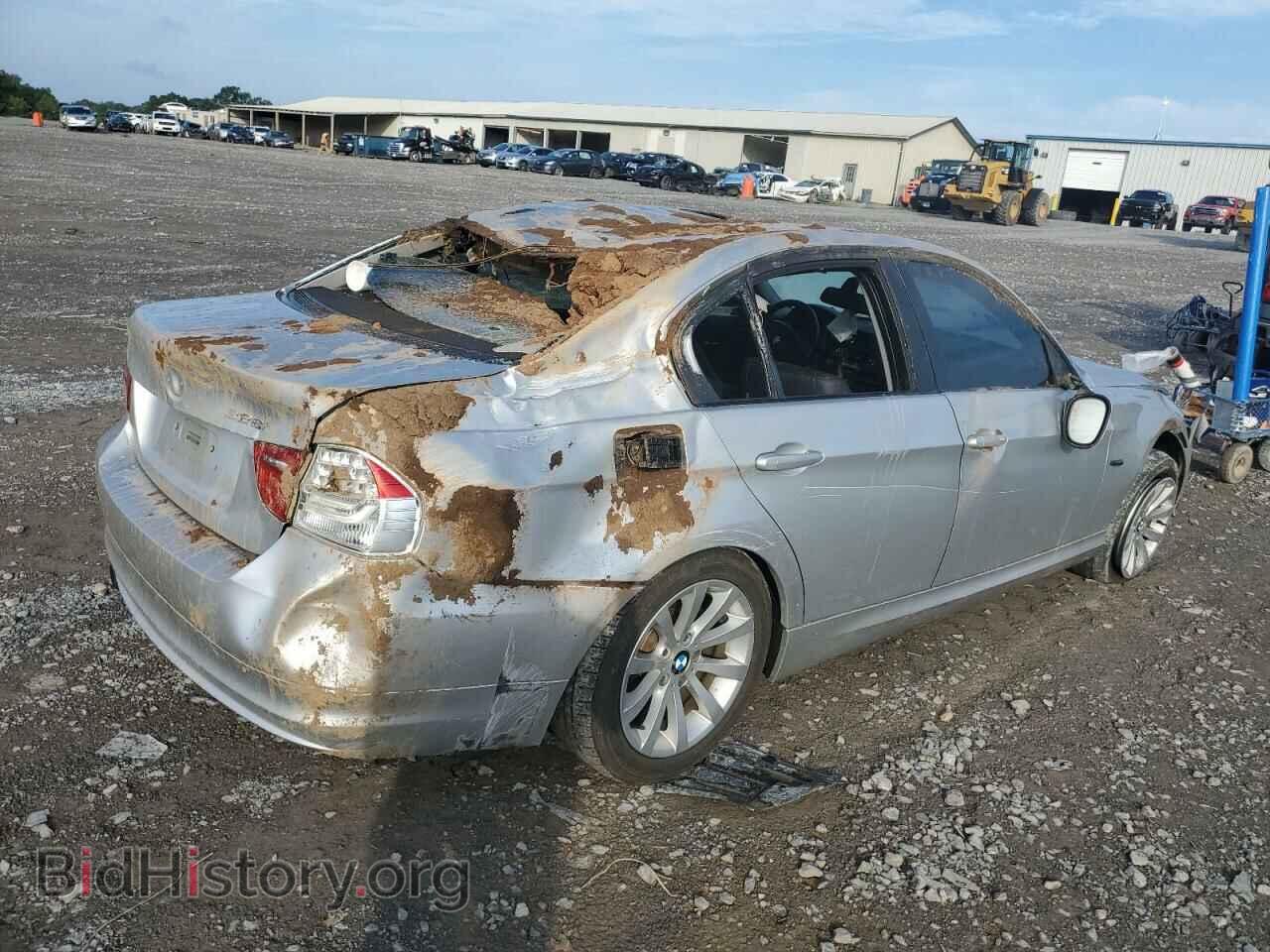 2011 BMW 3 SERIES - VIN: WBAPH7C5XBE680919 - Фото 3