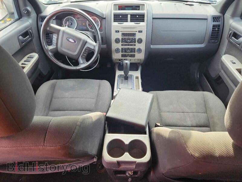 2010 Ford ESCAPE (VIN 1FMCU0D71AKB65453) — photo 8 of 14