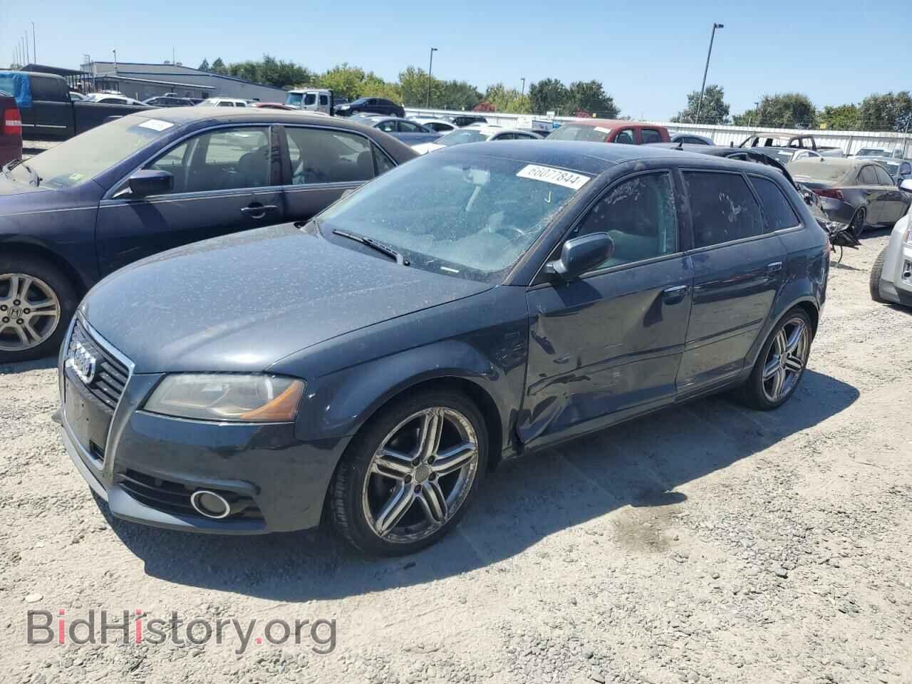 Photo WAUKJAFM7BA012937 - AUDI A3 2011