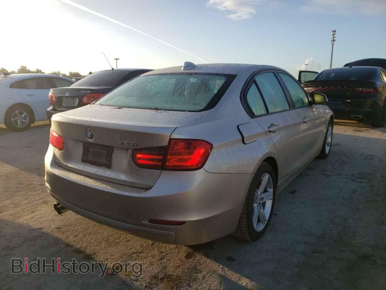 2013 BMW 3 SERIES - VIN: WBA3A5C59DF352699 - Фото 4