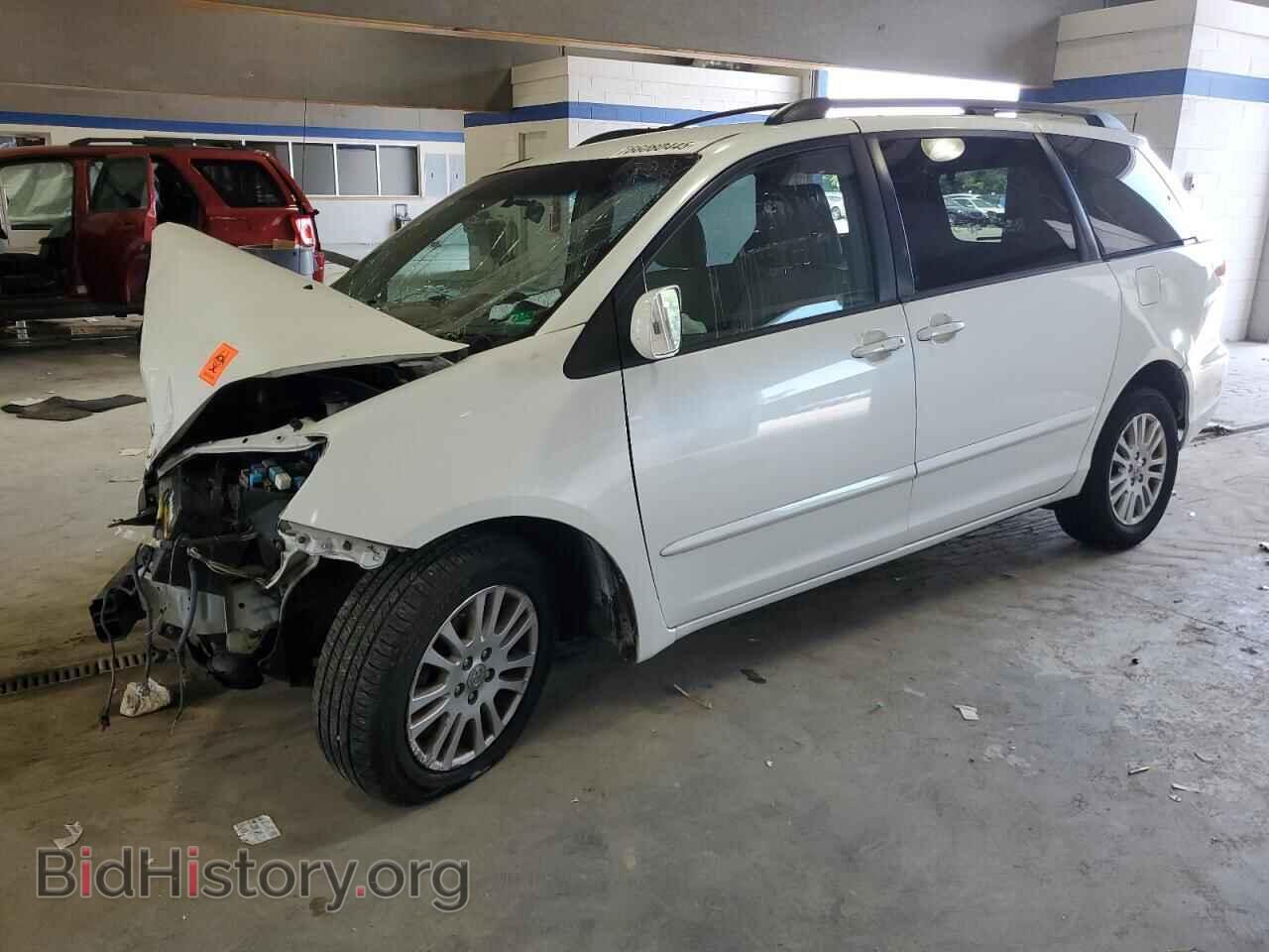 Photo 5TDYK4CC7AS317623 - TOYOTA All Models 2010