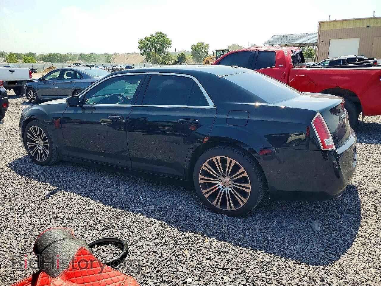 2012 CHRYSLER 300 - VIN: 2C3CCABG0CH279426 - Photo 2