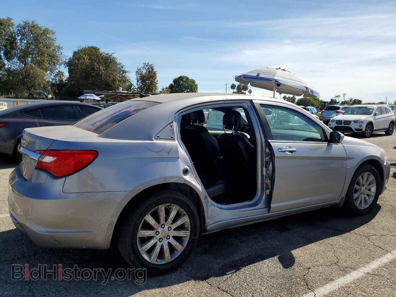 2013 CHRYSLER 200 - VIN: 1C3CCBCG2DN573889 - Фото 3