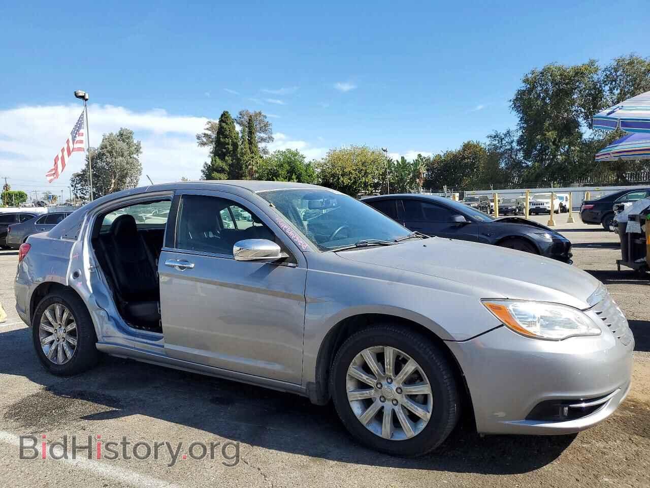2013 CHRYSLER 200 - VIN: 1C3CCBCG2DN573889 - Фото 4