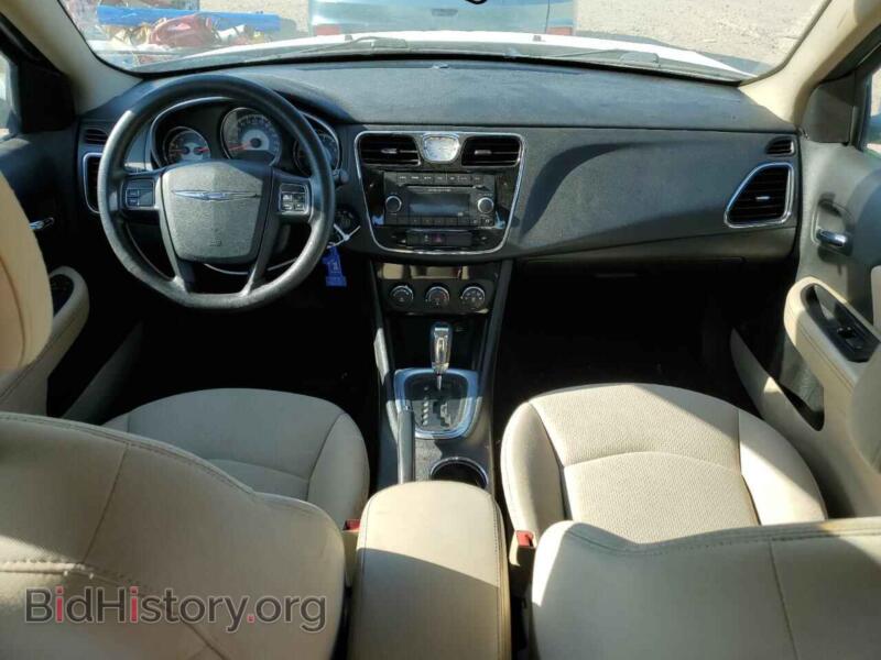 2012 Chrysler 200 (VIN 1C3CCBAB7CN262237) — фото 8 из 12