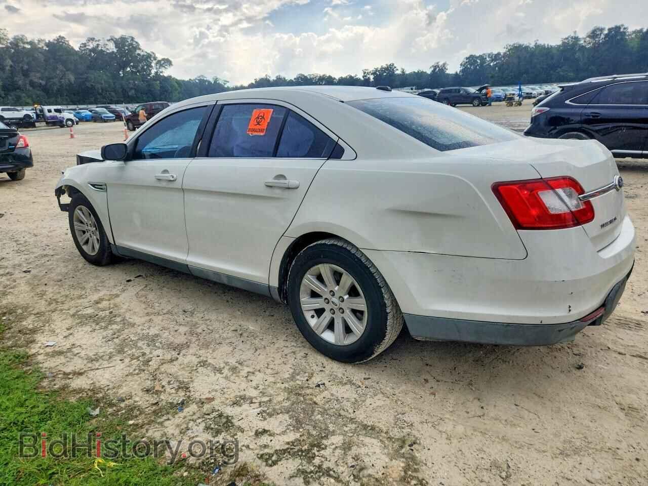 2011 FORD TAURUS - VIN: 1FAHP2DW5BG185803 - Photo 2