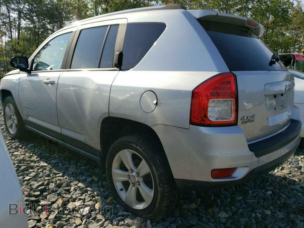 2013 JEEP COMPASS - VIN: 1C4NJDBB2DD129221 - Photo 2