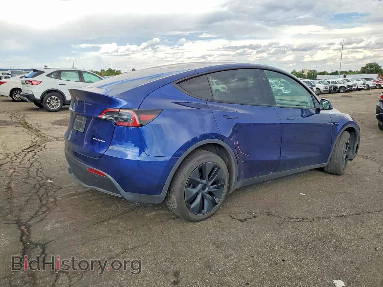 2024 TESLA MODEL Y - VIN: 7SAYGDEE4RF197878 - Photo 3