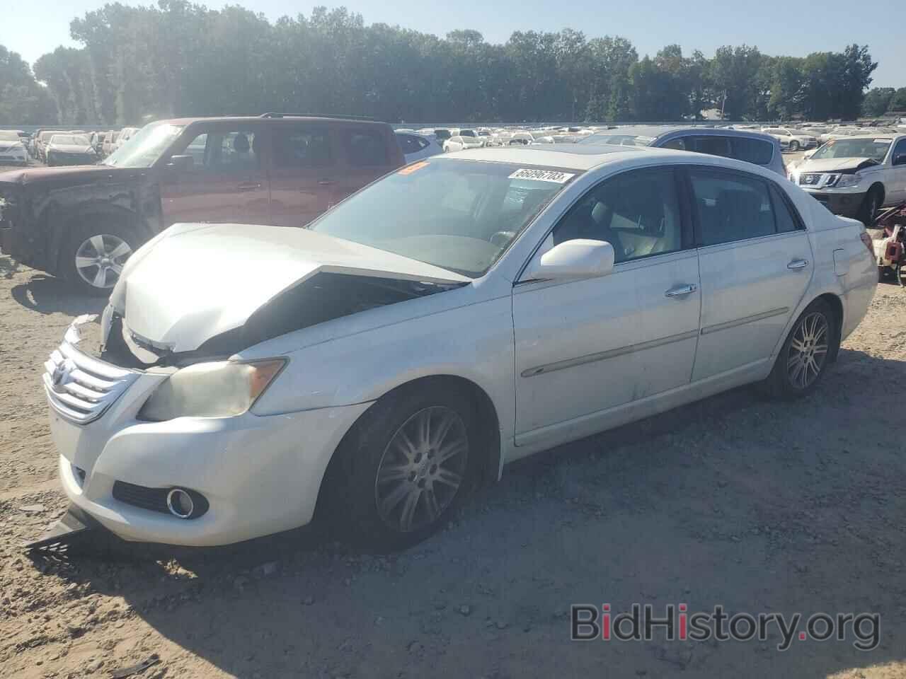 Тойота Авалон 2008 белая