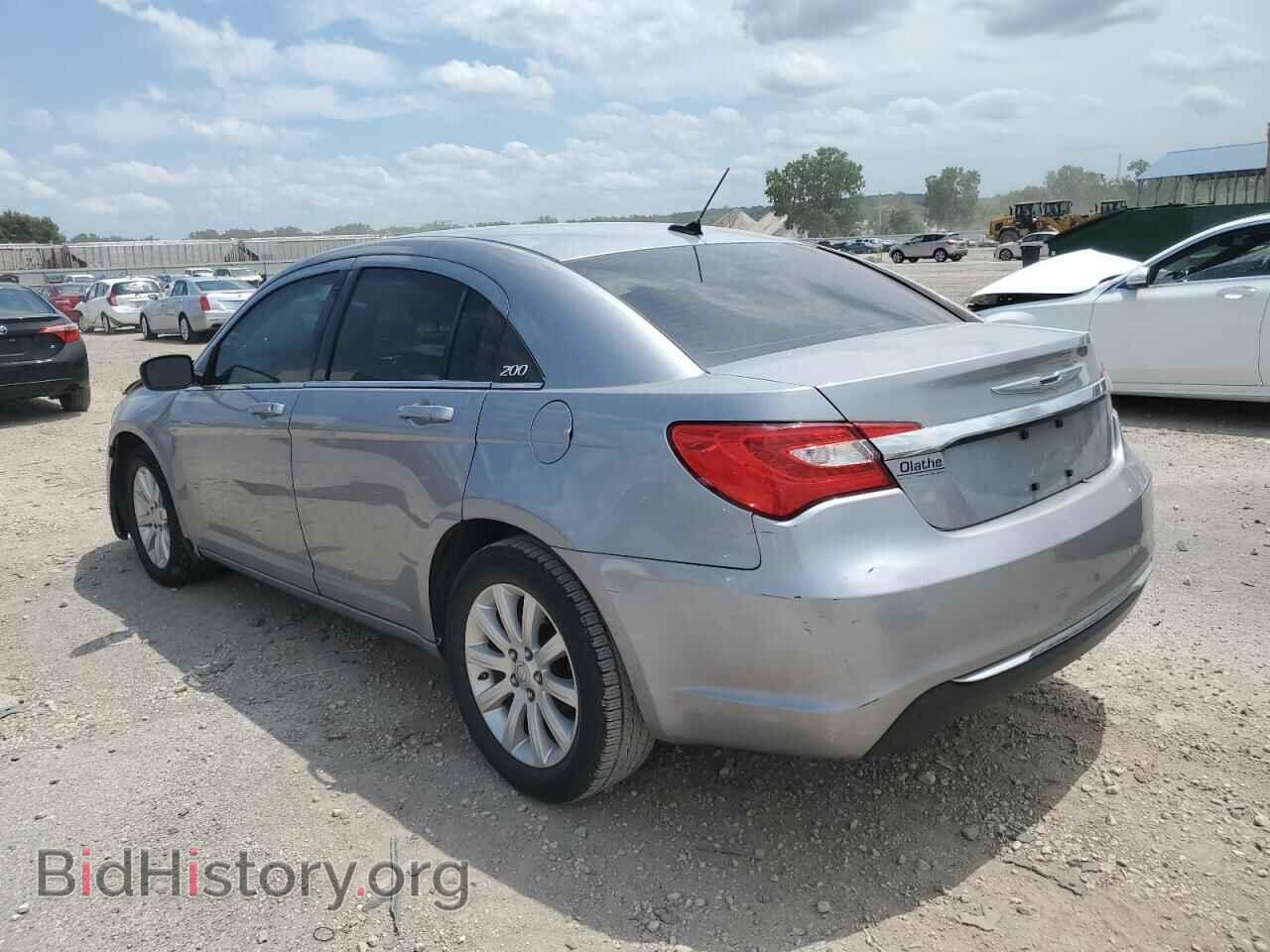 2013 CHRYSLER 200 - VIN: 1C3CCBBB5DN567784 - Фото 2