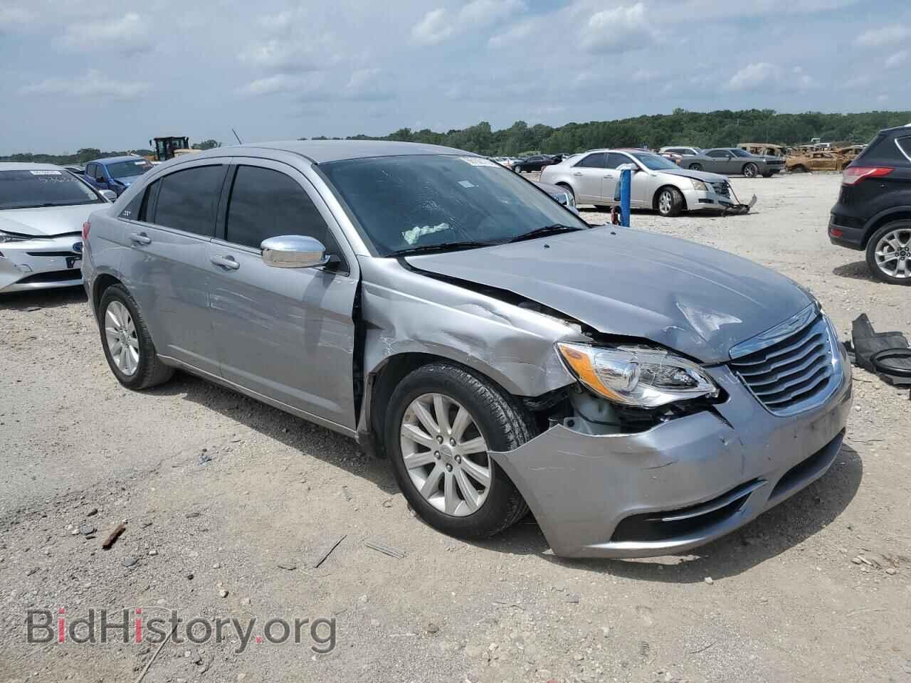 2013 CHRYSLER 200 - VIN: 1C3CCBBB5DN567784 - Фото 4