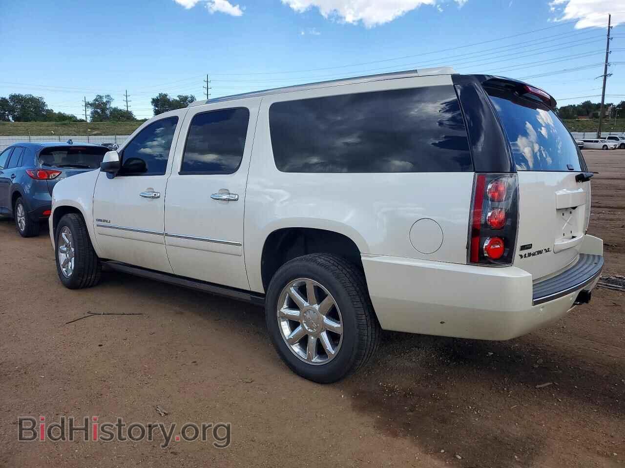 2011 GMC YUKON - VIN: 1GKS2MEF0BR394528 - Photo 2