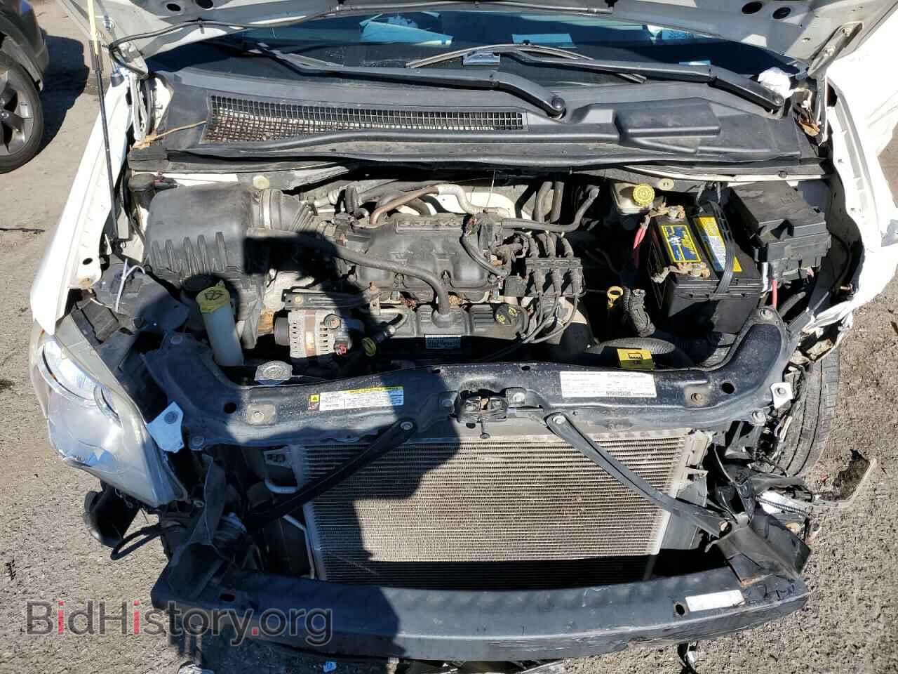 2008 CHRYSLER MINIVAN - VIN: 2A8HR44H68R827754 - Фото 7