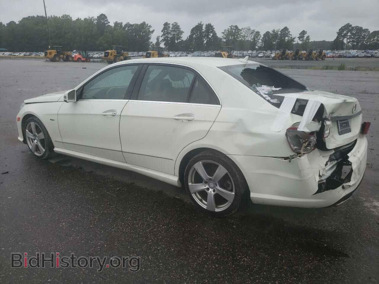 2012 MERCEDES-BENZ E-CLASS - VIN: WDDHF5KB8CA523400 - Фото 2