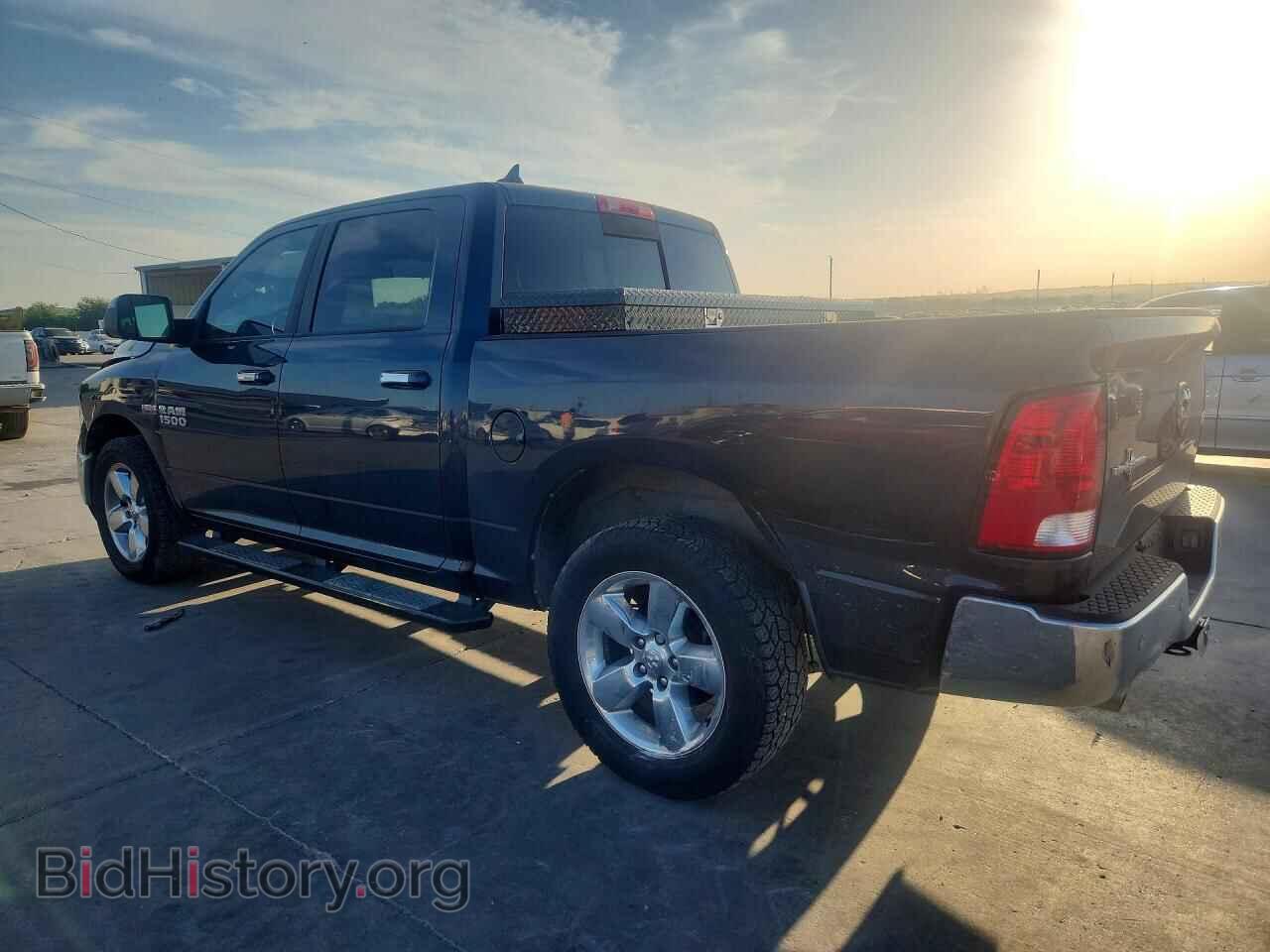 2016 RAM 1500 - VIN: 1C6RR7LT2GS266086 - Фото 2