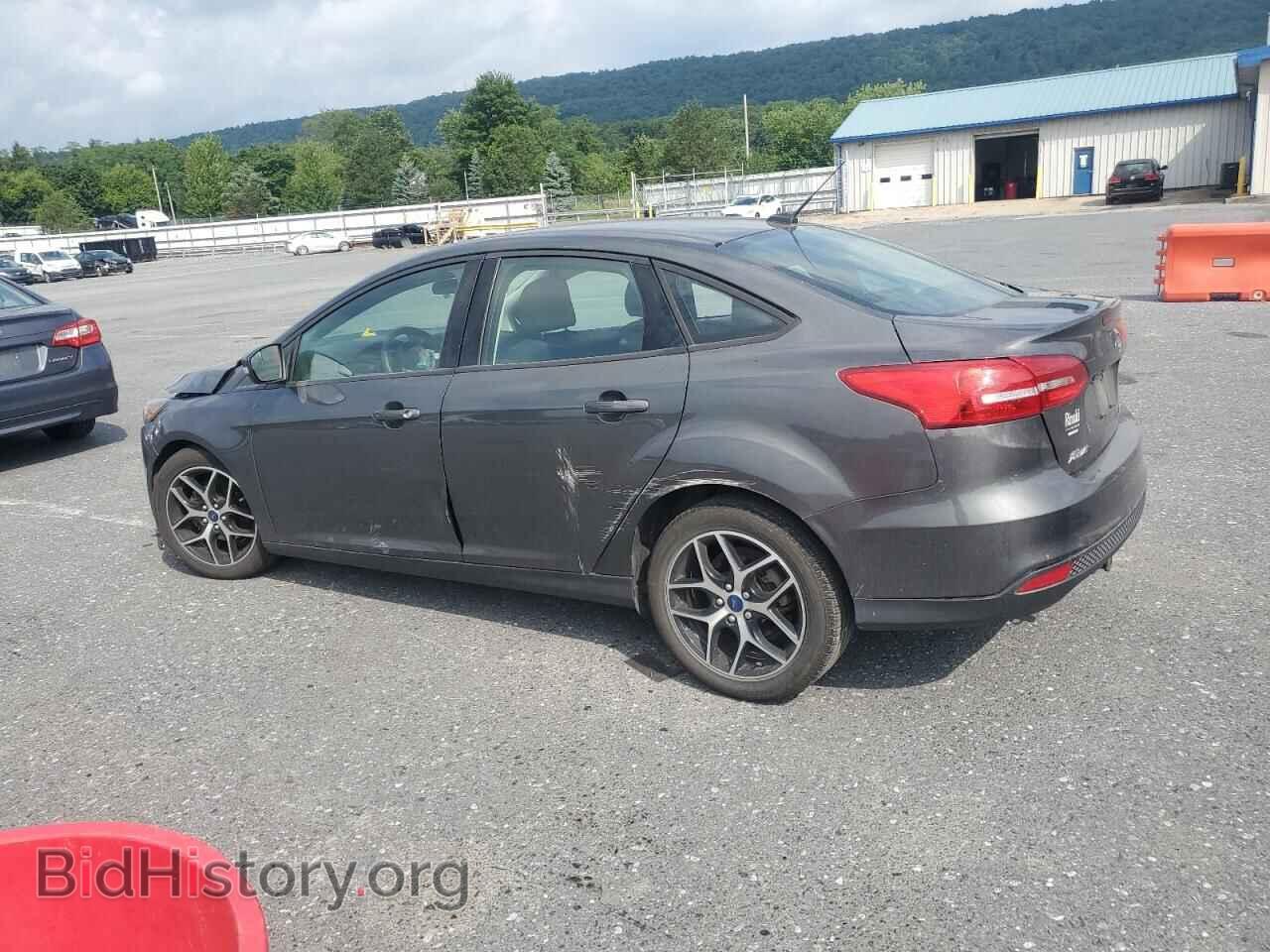 2017 FORD FOCUS - VIN: 1FADP3FE9HL297643 - Фото 2
