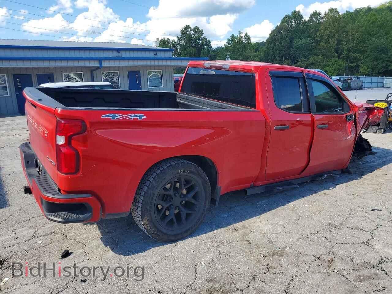 2020 CHEVROLET SILVERADO - VIN: 1GCRYBEFXLZ263203 - Фото 3