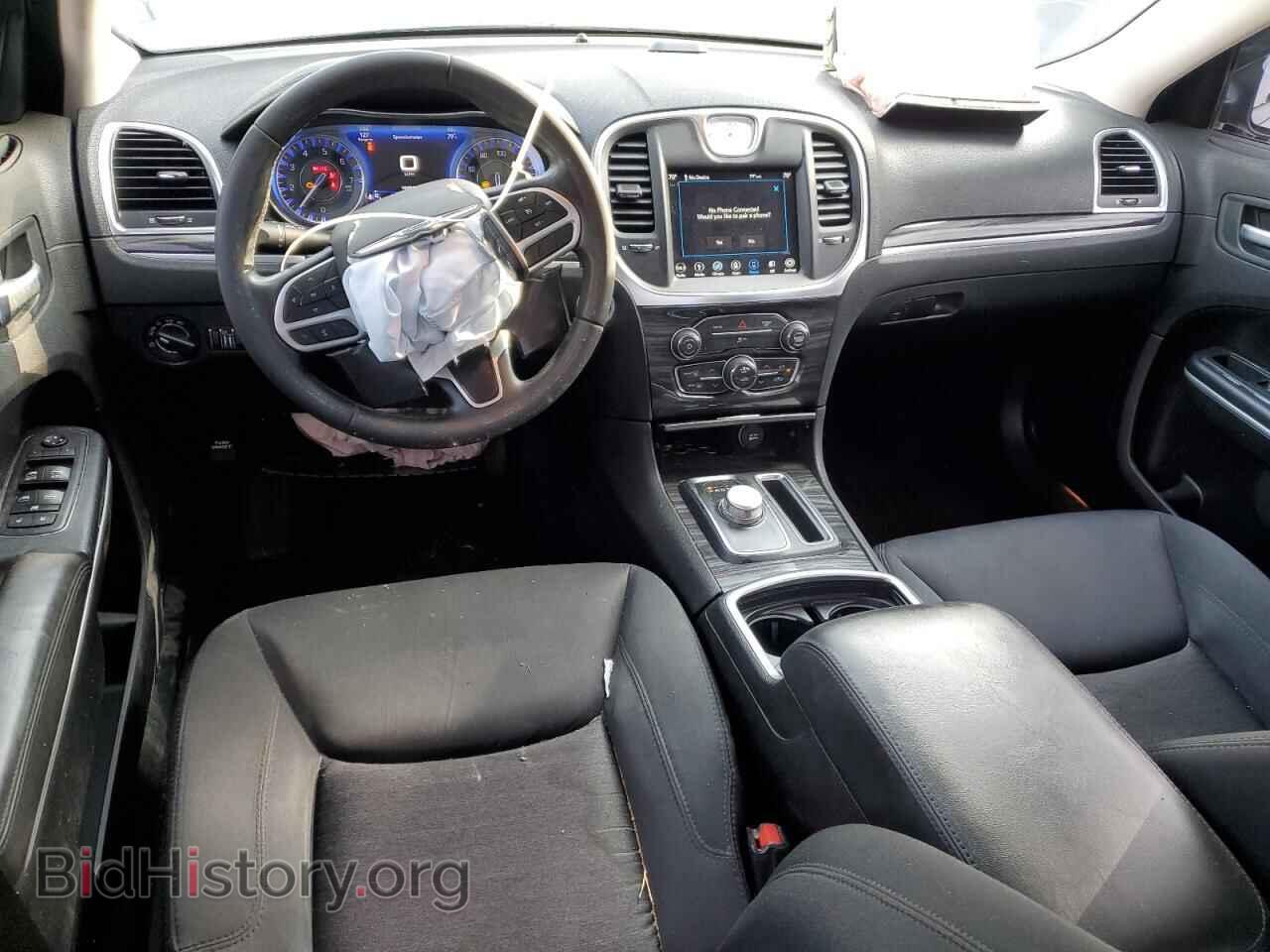 2018 CHRYSLER 300 - VIN: 2C3CCAAG0JH308535 - Фото 8