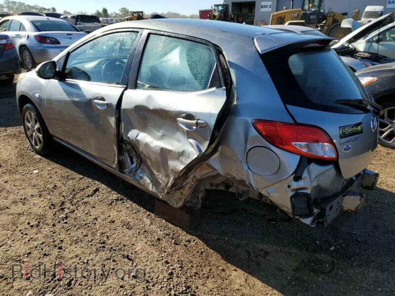 2013 Mazda 2 (VIN JM1DE1LY4D0161337) — photo 2 of 13
