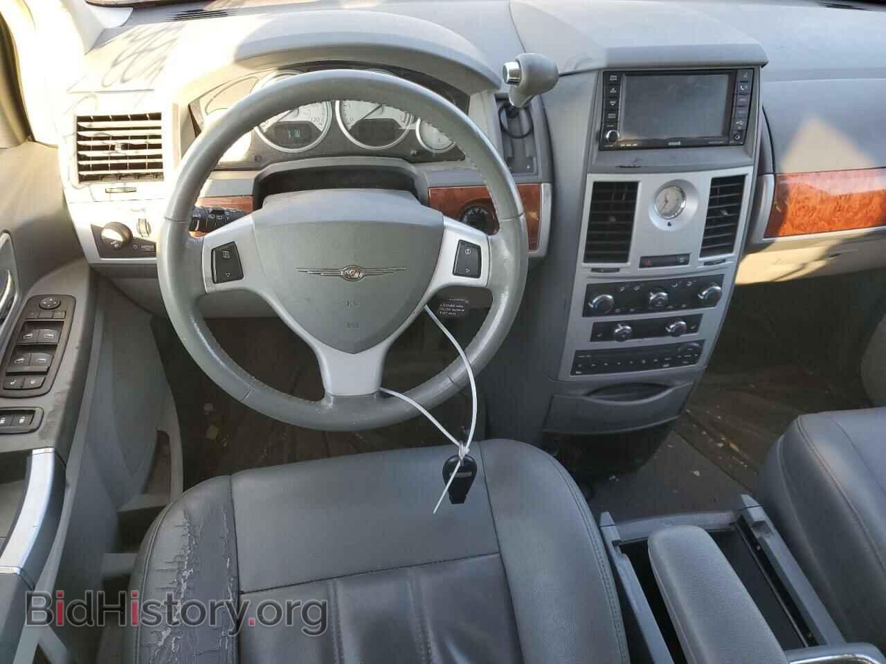 2008 CHRYSLER MINIVAN - VIN: 2A8HR54PX8R740579 - Фото 8