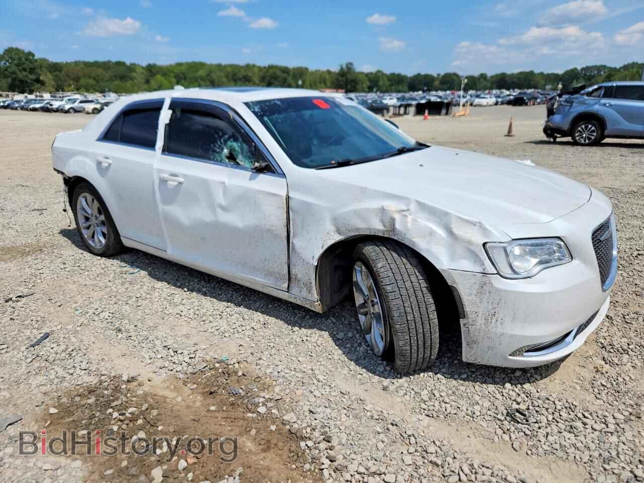 2016 CHRYSLER 300 - VIN: 2C3CCARG6GH262111 - Photo 4