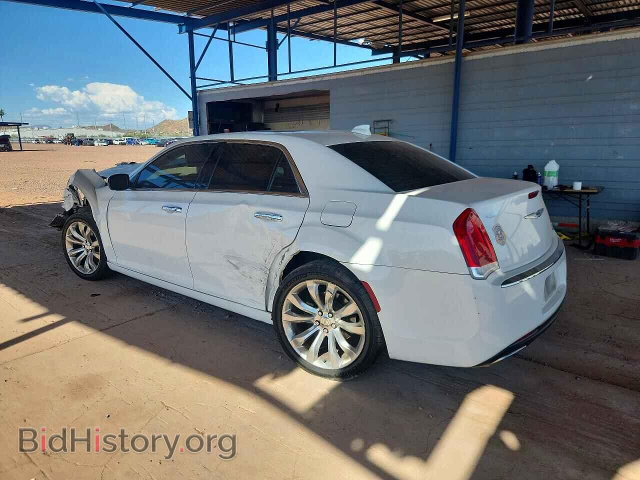 2019 CHRYSLER 300 - VIN: 2C3CCAEG2KH631299 - Photo 2