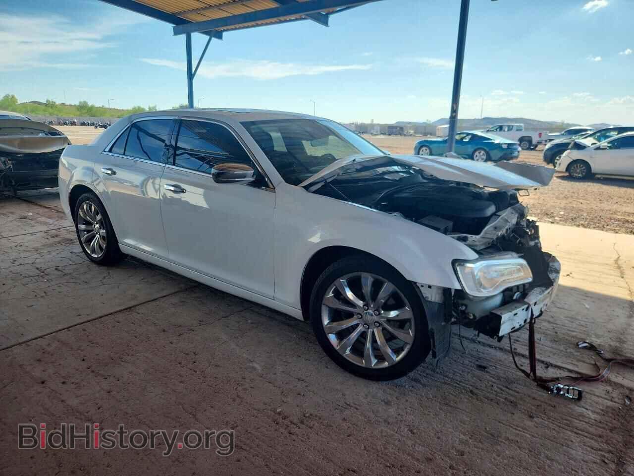 2019 CHRYSLER 300 - VIN: 2C3CCAEG2KH631299 - Photo 4