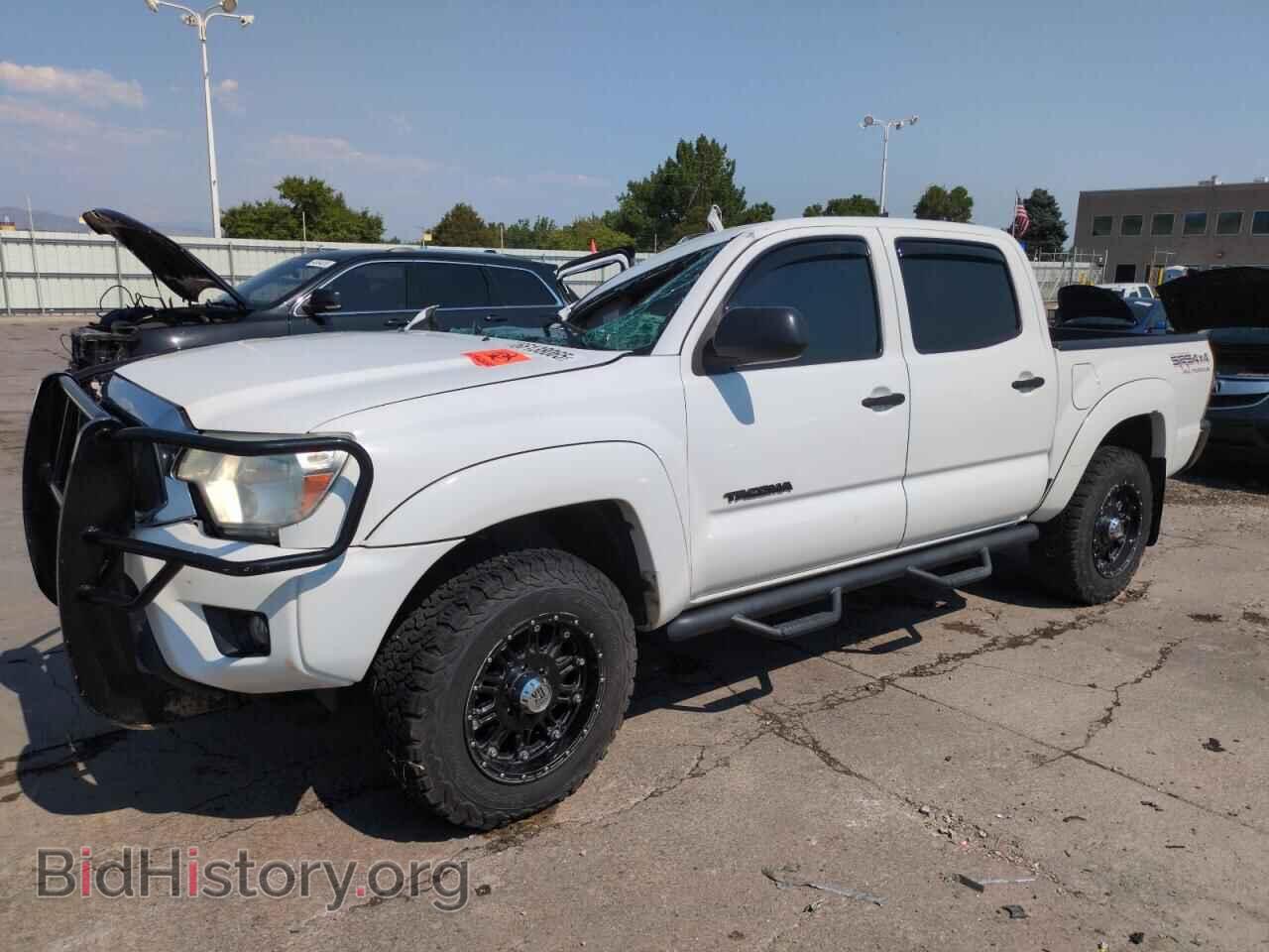 Фотография 5TFLU4EN6FX130913 - TOYOTA TACOMA 2015