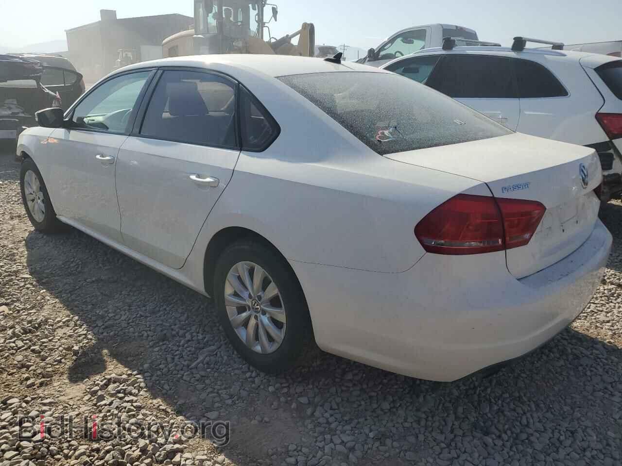 2015 VOLKSWAGEN PASSAT - VIN: 1VWAS7A36FC013064 - Фото 2