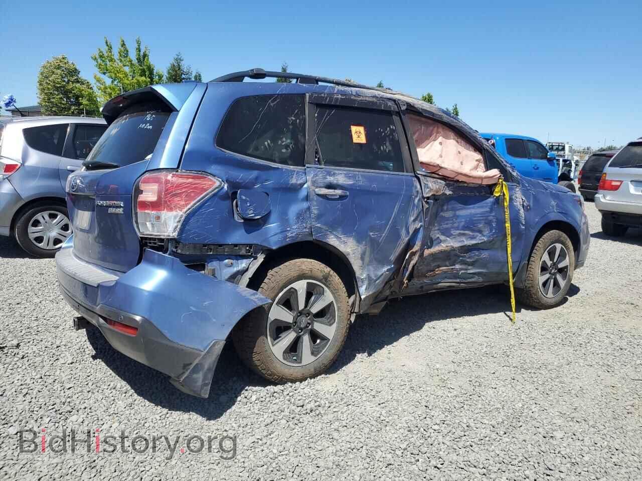 2017 SUBARU FORESTER - VIN: JF2SJARC2HH808017 - Фото 3