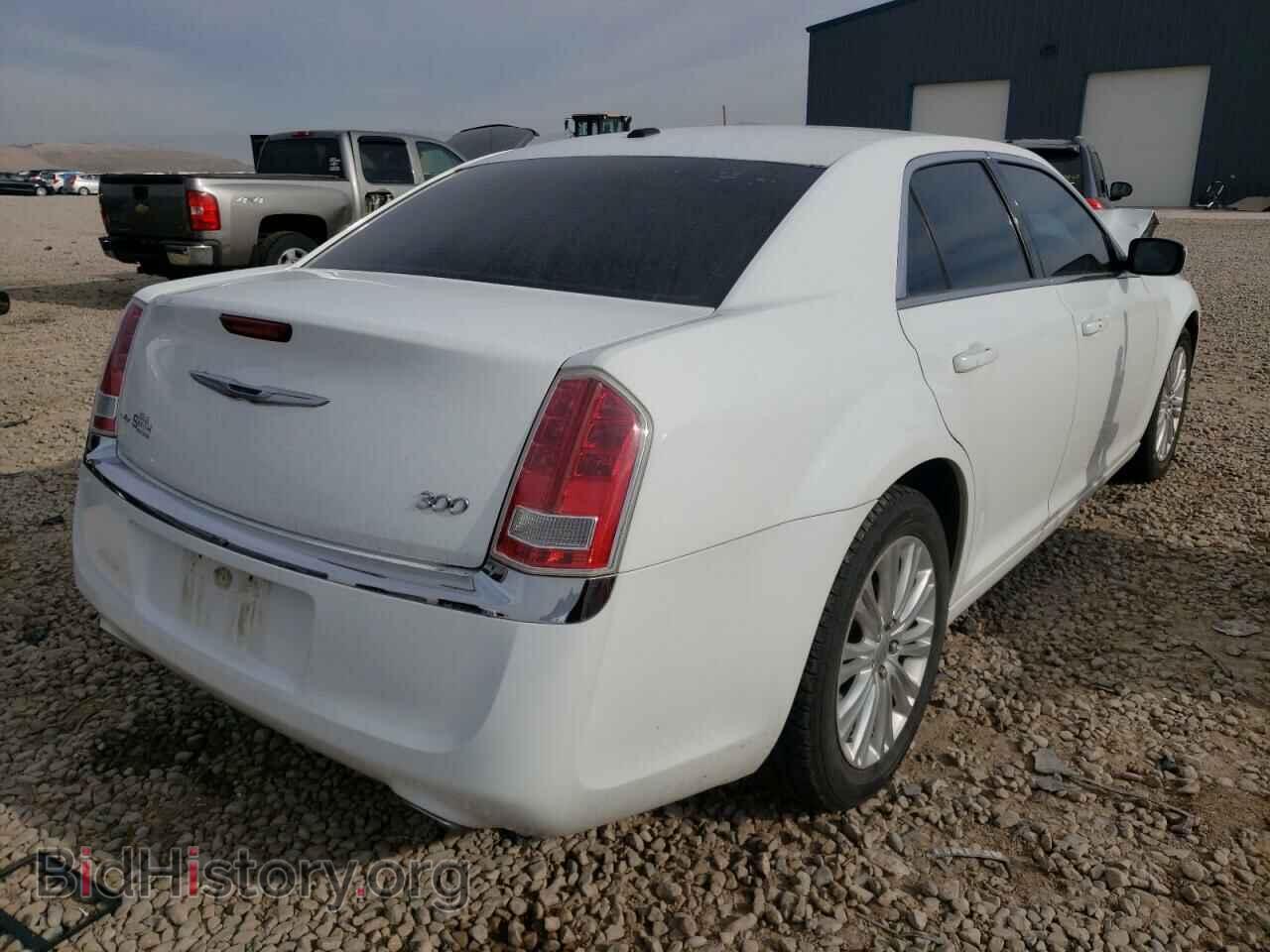 2013 CHRYSLER 300 - VIN: 2C3CCARG9DH667844 - Фото 4