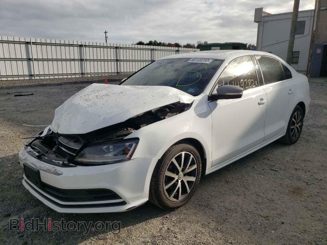 2017 VOLKSWAGEN JETTA - VIN: 3VWDB7AJ0HM407110 - Фото 2