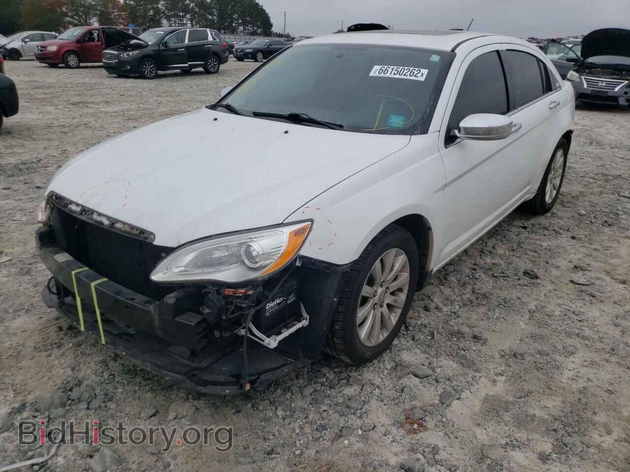 2014 CHRYSLER 200 - VIN: 1C3CCBCG3EN157819 - Фото 2