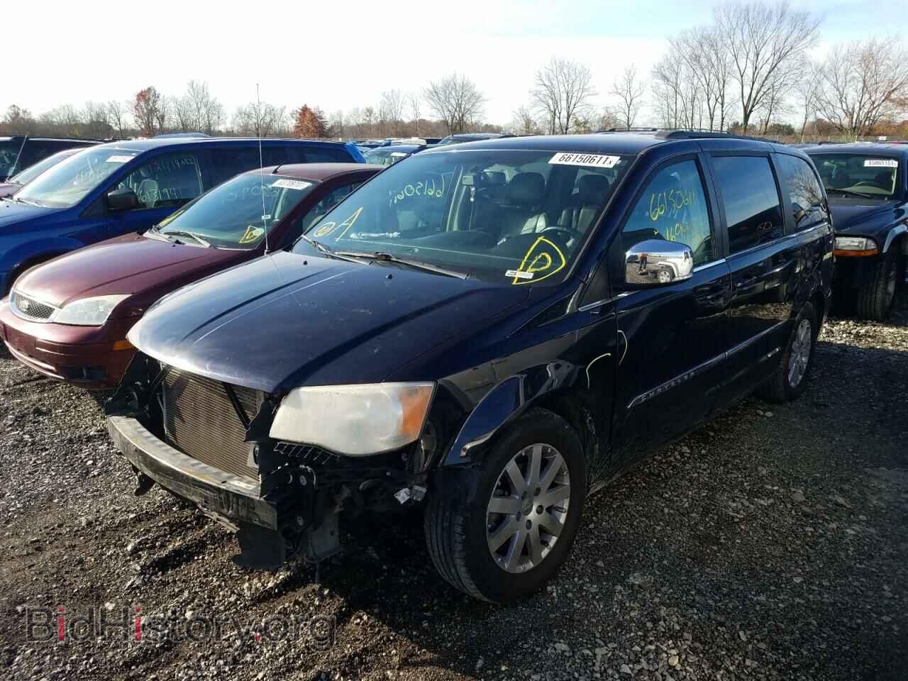 2011 CHRYSLER MINIVAN - VIN: 2A4RR8DG2BR745886 - Photo 2
