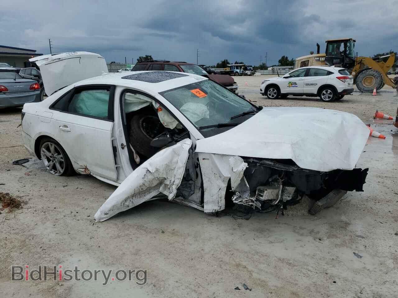 2018 AUDI A4 - VIN: WAUKMAF47JA133442 - Фото 4