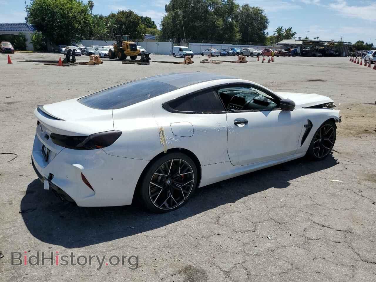 2022 BMW M8 - VIN: WBSAE0C06NCH25007 - Фото 3
