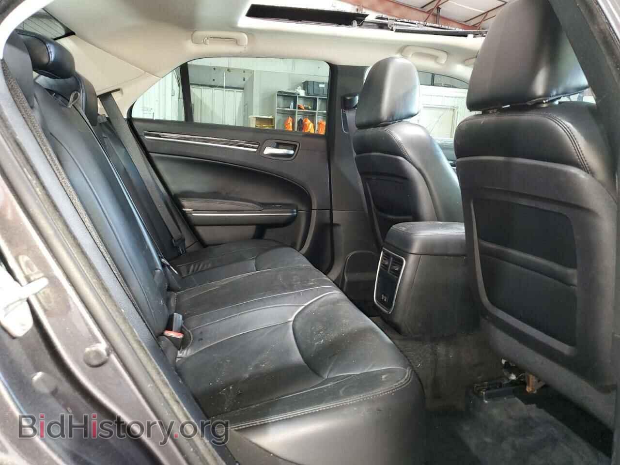 2016 CHRYSLER 300 - VIN: 2C3CCAAG8GH223709 - Фото 10