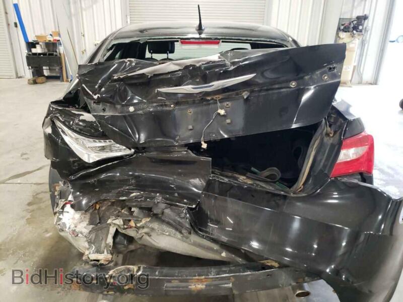 2011 Chrysler 200 (VIN 1C3BC2FG0BN569523) — photo 9 of 10