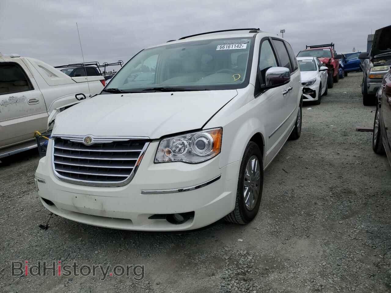 2010 CHRYSLER MINIVAN - VIN: 2A4RR6DX4AR133465 - Фото 2
