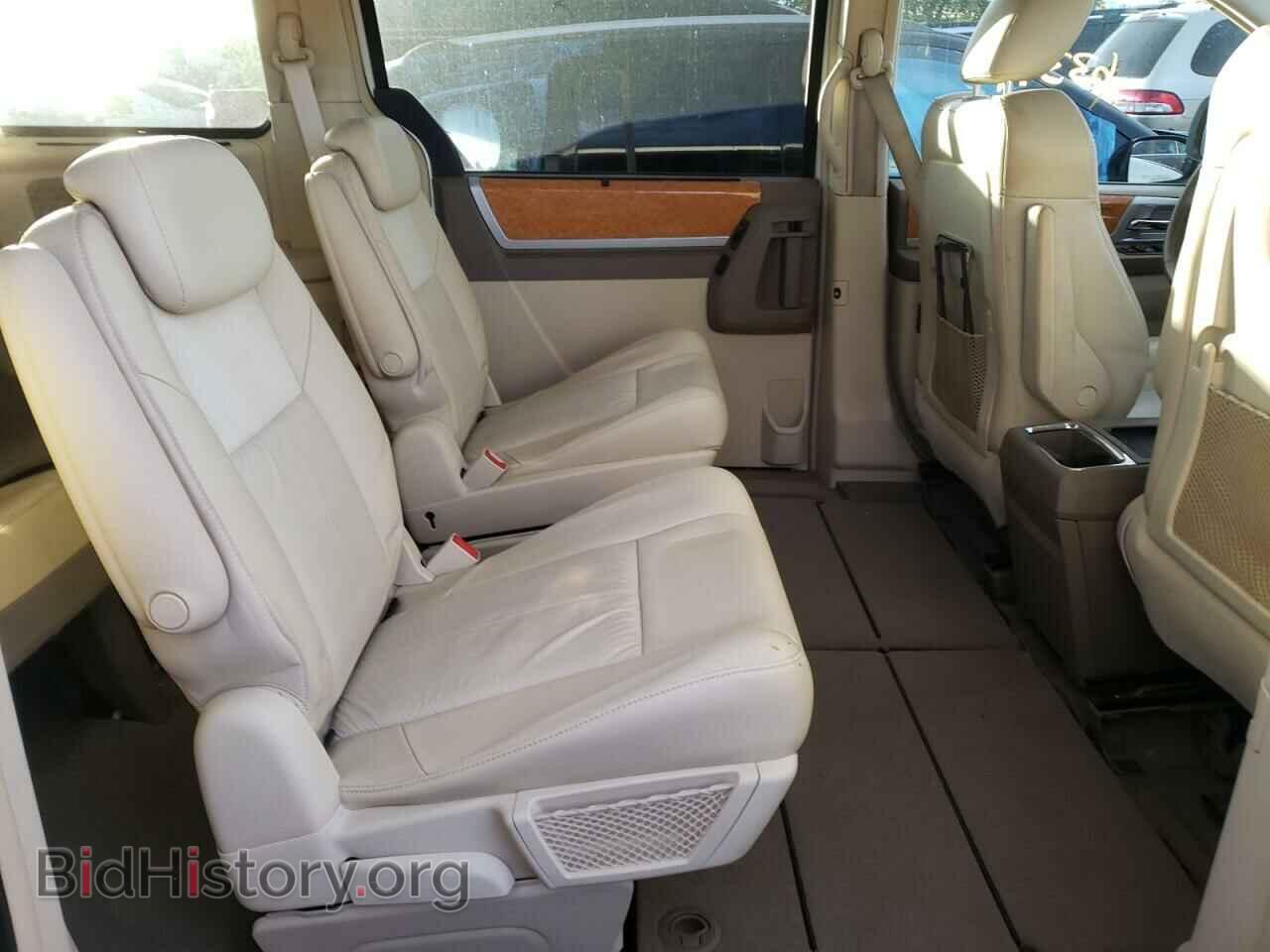 2010 CHRYSLER MINIVAN - VIN: 2A4RR6DX4AR133465 - Фото 6