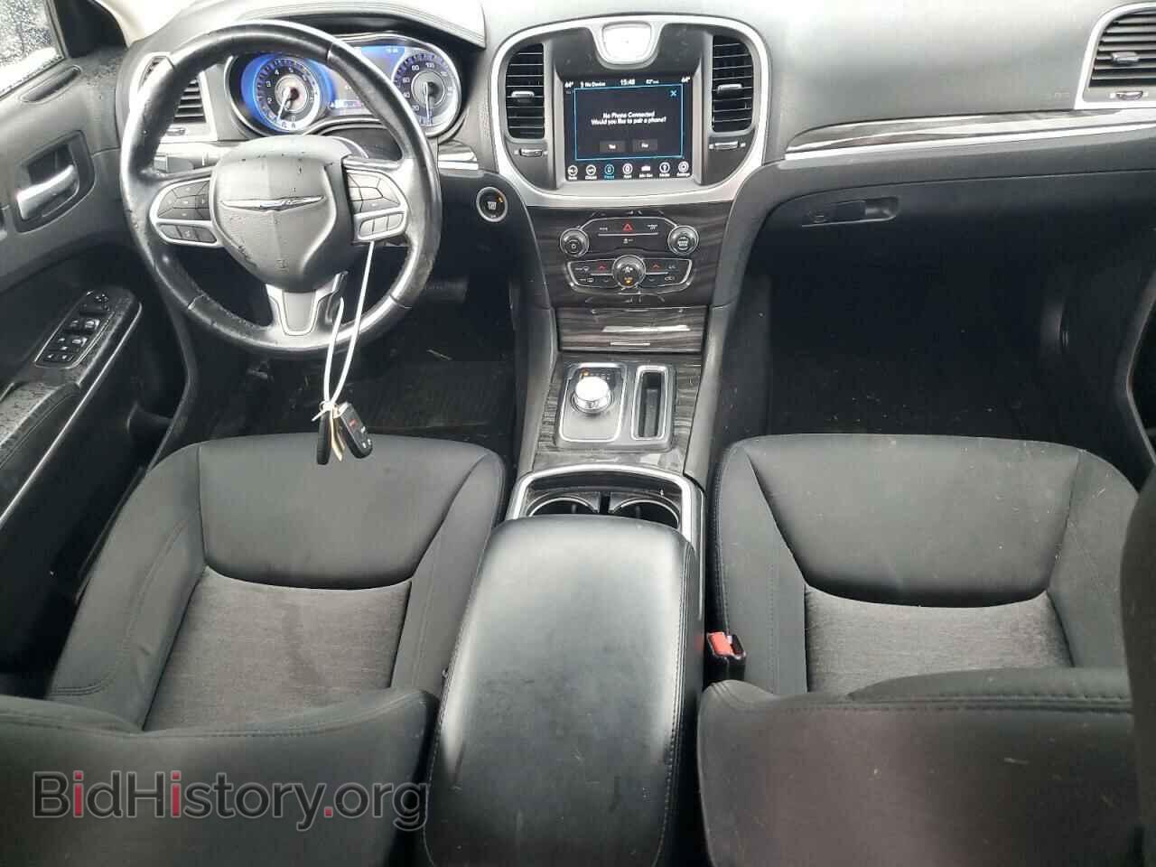 2019 CHRYSLER 300 - VIN: 2C3CCAAG8KH636951 - Photo 8